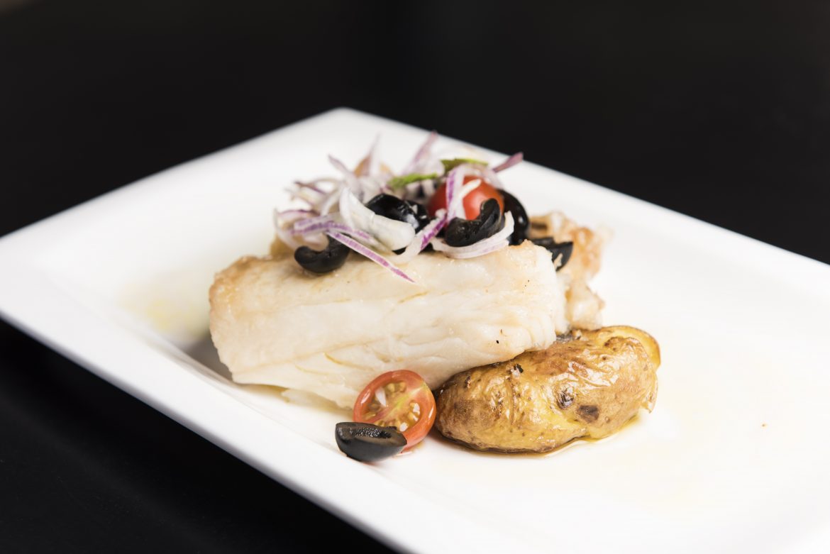 Plato de pescado en restaurante de Vilavella Hotel & Spa****